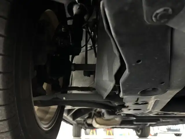 日産 セレナ ハイウェイスター 三重県 2016(平28)年 3.2万km ダイヤモンドブラック S-HYBRID/FF/インパネCVT/純正 9インチナビ MM516D-L/（iPod/SD/FM/AM/TV/WALKMAN/USB/Bluetooth/CD/DVD/Blu-ray/MUSIC STOCKER/HDMI/VTR/AUX）/・純正 11インチ 後席モニター/インテリジェント アラウンドビューモニター（移動物検知機能付）*1/両側 ハンズフリーオートスライドドア/ビルトイン ETC/安全/【OP】セーフティパックA/・踏み間違い衝突防止アシスト*/・インテリジェント パーキングアシスト*/・標識検知機能*/・インテリジェント DA（ふらつき警報）*/・フロント & バックソナー*/・LDW（車線逸脱警報）/・エマージェンシーブレーキ/装備/・定速クルーズコントロール/・前後 オートエアコン/・オートライト/・LEDヘッドライト/・フロントフォグライト/・ハイビームアシスト/・ヒーター付ドアミラー*1/・ステアリングスイッチ*1/・純正16inAW/・プッシュスタート/・保/取/ナビ取/・スマートキーx1/など/*1…セーフティパックAの装備