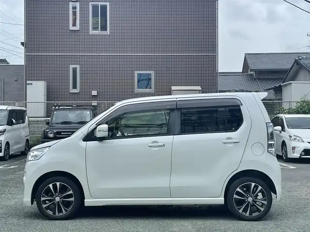 スズキ ワゴンＲ スティングレー T 熊本県 2016(平28)年 2.4万km クリスタルホワイトP ワンオーナー/レーダーブレーキサポート/プッシュスタート/純正ナビ/（ワンセグTV・BTオーディオ・SD）/バックカメラ/純正15インチAW/クルーズコントロール/パドルシフト/右前席シートヒーター/HIDヘッドライト/オートライト/フォグライト/横滑り防止装置/ウィンカーミラー/純正フロアマット/純正ドアバイザー/新車保証書/取扱説明書/スマートスペアキー×1本