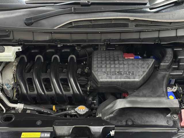 日産 セレナ ハイウェイスター 長崎県 2017(平29)年 7.3万km マルーンレッド 純正9インチナビ（MM516D-L）/・フルセグテレビ/・Bluetooth/・AM/FM/CD/DVD/Blu-ray/アラウンドビューモニター/エマージェンシーブレーキ/・標識表示/・車線逸脱警報/クルーズコントロール/パーキングアシスト/両側スライドドア/純正ドライブレコーダー/ETC/コーナーセンサー/アイドリングストップ/横滑り防止装置/プッシュスタート/スマートキー/スペアキー/サイドバイザー/純正15インチAW/リアサンシェード/シートバックテーブル