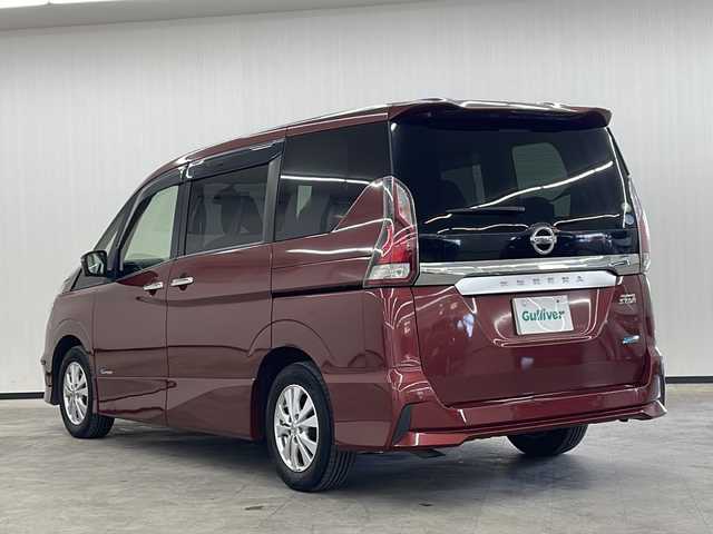 日産 セレナ ハイウェイスター 長崎県 2017(平29)年 7.3万km マルーンレッド 純正9インチナビ（MM516D-L）/・フルセグテレビ/・Bluetooth/・AM/FM/CD/DVD/Blu-ray/アラウンドビューモニター/エマージェンシーブレーキ/・標識表示/・車線逸脱警報/クルーズコントロール/パーキングアシスト/両側スライドドア/純正ドライブレコーダー/ETC/コーナーセンサー/アイドリングストップ/横滑り防止装置/プッシュスタート/スマートキー/スペアキー/サイドバイザー/純正15インチAW/リアサンシェード/シートバックテーブル