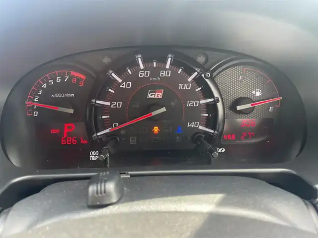 トヨタ コペン GRスポーツ 東京都 2020(令2)年 0.7万km パールホワイトⅢ 純正7インチナビ(CD/Bluetooth/AM/FM)/GR純正RECAROシート/純正BBS16インチアルミ/パドルシフト/TVキャンセラー/D/N席シートヒーター/バックカメラ/純正フォグ