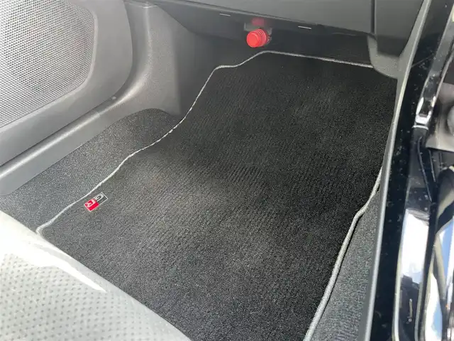 トヨタ コペン GRスポーツ 東京都 2020(令2)年 0.7万km パールホワイトⅢ 純正7インチナビ(CD/Bluetooth/AM/FM)/GR純正RECAROシート/純正BBS16インチアルミ/パドルシフト/TVキャンセラー/D/N席シートヒーター/バックカメラ/純正フォグ