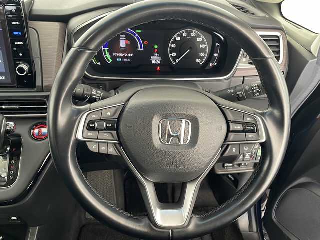 ホンダ オデッセイ ハイブリッド e:HEVアブソルート EX 大阪府 2021(令3)年 2.6万km オブシダンブルーパール 純正10型ナビ/フリップダウンモニター/全方位カメラ/両側パワースライドドア/シートヒーター/バックカメラ/電動リアゲート/パワーシート/コーナーセンサー/純正アルミホイール/ETC2.0/ブラインドスポットモニター/LEDヘッドライト/リアオートエアコン/オートマチックハイビーム/ドライブレコーダー/衝突軽減システム/フルセグ/CD DVD/Bluetooth/ステアリングスイッチ/スマートキー/プッシュスタート