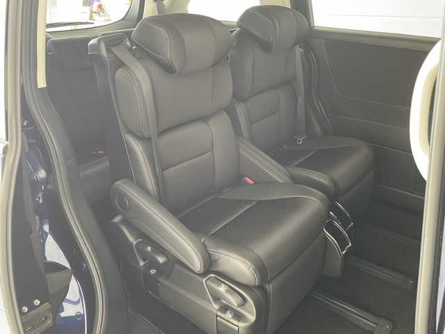 ホンダ オデッセイ ハイブリッド e:HEVアブソルート EX 大阪府 2021(令3)年 2.6万km オブシダンブルーパール 純正10型ナビ/フリップダウンモニター/全方位カメラ/両側パワースライドドア/シートヒーター/バックカメラ/電動リアゲート/パワーシート/コーナーセンサー/純正アルミホイール/ETC2.0/ブラインドスポットモニター/LEDヘッドライト/リアオートエアコン/オートマチックハイビーム/ドライブレコーダー/衝突軽減システム/フルセグ/CD DVD/Bluetooth/ステアリングスイッチ/スマートキー/プッシュスタート