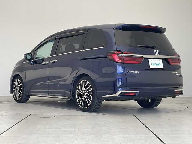 ホンダ オデッセイ ハイブリッド e:HEVアブソルート EX 大阪府 2021(令3)年 2.6万km オブシダンブルーパール 純正10型ナビ/フリップダウンモニター/全方位カメラ/両側パワースライドドア/シートヒーター/バックカメラ/電動リアゲート/パワーシート/コーナーセンサー/純正アルミホイール/ETC2.0/ブラインドスポットモニター/LEDヘッドライト/リアオートエアコン/オートマチックハイビーム/ドライブレコーダー/衝突軽減システム/フルセグ/CD DVD/Bluetooth/ステアリングスイッチ/スマートキー/プッシュスタート