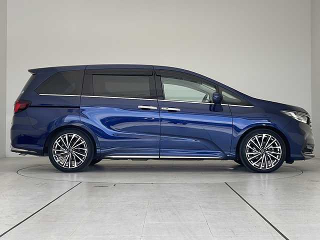 ホンダ オデッセイ ハイブリッド e:HEVアブソルート EX 大阪府 2021(令3)年 2.6万km オブシダンブルーパール 純正10型ナビ/フリップダウンモニター/全方位カメラ/両側パワースライドドア/シートヒーター/バックカメラ/電動リアゲート/パワーシート/コーナーセンサー/純正アルミホイール/ETC2.0/ブラインドスポットモニター/LEDヘッドライト/リアオートエアコン/オートマチックハイビーム/ドライブレコーダー/衝突軽減システム/フルセグ/CD DVD/Bluetooth/ステアリングスイッチ/スマートキー/プッシュスタート