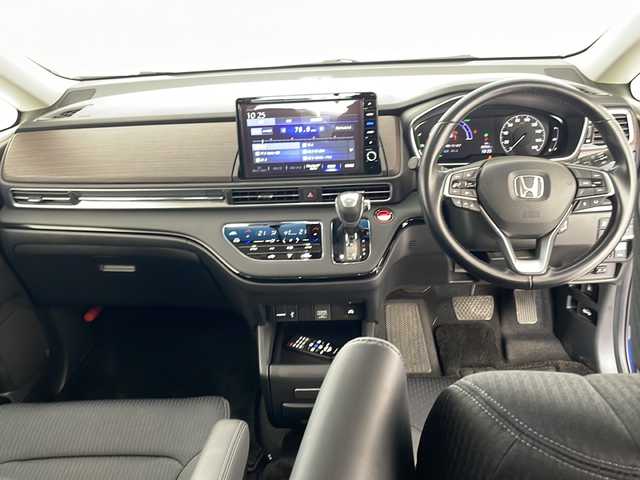 ホンダ オデッセイ ハイブリッド e:HEVアブソルート EX 大阪府 2021(令3)年 2.6万km オブシダンブルーパール 純正10型ナビ/フリップダウンモニター/全方位カメラ/両側パワースライドドア/シートヒーター/バックカメラ/電動リアゲート/パワーシート/コーナーセンサー/純正アルミホイール/ETC2.0/ブラインドスポットモニター/LEDヘッドライト/リアオートエアコン/オートマチックハイビーム/ドライブレコーダー/衝突軽減システム/フルセグ/CD DVD/Bluetooth/ステアリングスイッチ/スマートキー/プッシュスタート