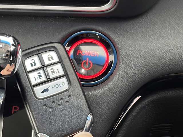 ホンダ オデッセイ ハイブリッド e:HEVアブソルート EX 大阪府 2021(令3)年 2.6万km オブシダンブルーパール 純正10型ナビ/フリップダウンモニター/全方位カメラ/両側パワースライドドア/シートヒーター/バックカメラ/電動リアゲート/パワーシート/コーナーセンサー/純正アルミホイール/ETC2.0/ブラインドスポットモニター/LEDヘッドライト/リアオートエアコン/オートマチックハイビーム/ドライブレコーダー/衝突軽減システム/フルセグ/CD DVD/Bluetooth/ステアリングスイッチ/スマートキー/プッシュスタート