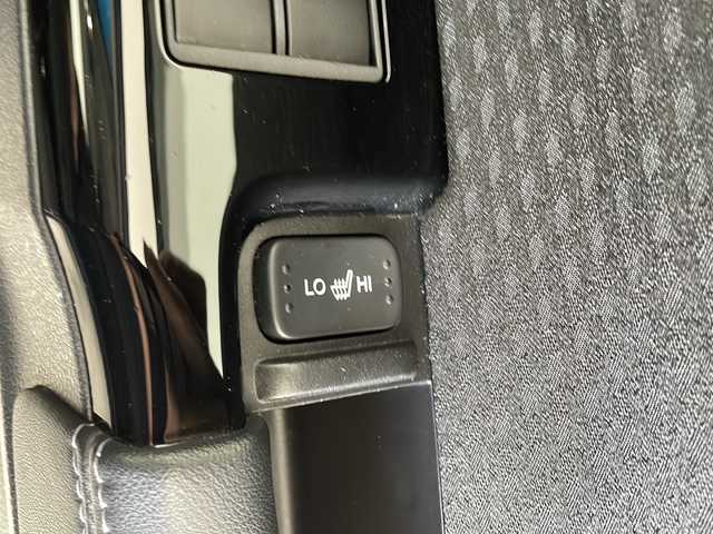 ホンダ オデッセイ ハイブリッド e:HEVアブソルート EX 大阪府 2021(令3)年 2.6万km オブシダンブルーパール 純正10型ナビ/フリップダウンモニター/全方位カメラ/両側パワースライドドア/シートヒーター/バックカメラ/電動リアゲート/パワーシート/コーナーセンサー/純正アルミホイール/ETC2.0/ブラインドスポットモニター/LEDヘッドライト/リアオートエアコン/オートマチックハイビーム/ドライブレコーダー/衝突軽減システム/フルセグ/CD DVD/Bluetooth/ステアリングスイッチ/スマートキー/プッシュスタート