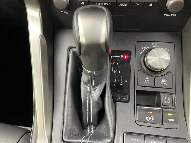 レクサス ＮＸ 300h Iパッケージ 埼玉県 2019(平31)年 7万km バーニングブラッククリスタルシャインガラスフレーク メーカーナビ　パノラミックビューモニター　ＢＳＭ　ビルトインＥＴＣ２．０　３６０度ドラレコ　セーフティシステムプラス　レーダークルーズ　ステアリングヒーター　シートヒーター　メモリシート　ＡＣ１００Ｖ