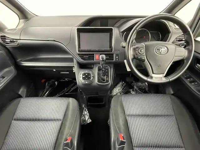 トヨタ ヴォクシー ZS 埼玉県 2014(平26)年 9.9万km ブラック 純正9インチナビ Bluetooth バックカメラ フルセグTV 純正11インチフリップダウンモニター ビルトインETC 前後ドライブレコーダー 両側パワースライドドア スペアキー 純正16ホイール