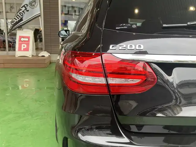 メルセデス・ベンツ Ｃ２００ ワゴン スポーツ 本革 神奈川県 2017(平29)年 5.4万km オブシディアンブラック ワンオーナー/記録簿（ヤナセ）/新車時保証書/ルーフレール/メルセデス純正COMMANDナビ/レーダーセーフティーパッケージ/パワーテールゲート/赤革シート/インテリジェントライトシステム/HUD/Bluetooth/USB/フルセグTV/ESP/Pre-Safeブレーキ/オートワイパー/スペアスマートキー