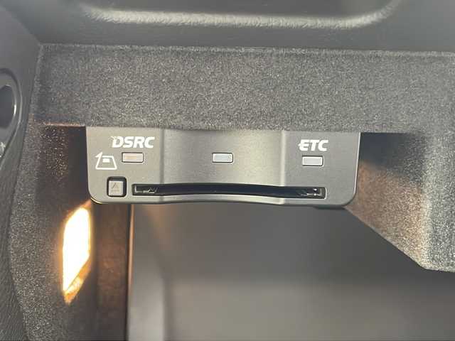 アウディ Ｓ３ セダン 福岡県 2017(平29)年 13.3万km パンサーブラッククリスタルエフェクト 純正ナビ（AM/FM/BT/CD)/バックカメラ/クルーズコントロール/前席パワーシート/前席シートヒーター/パドルシフト/ビルトインETC/クリアランスソナー/アイドリングストップ/横滑り防止装置/純正18インチアルミホイール/フロアマット/取扱説明書/保証書