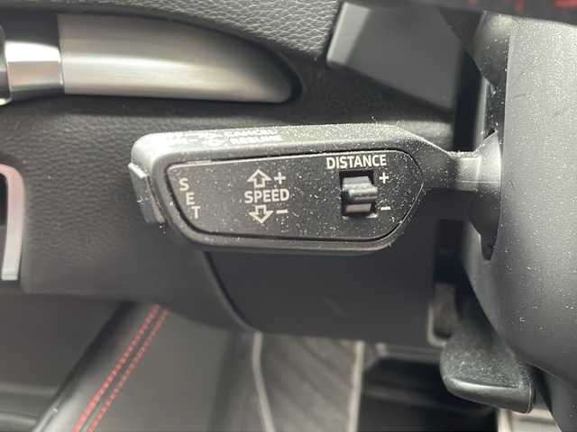 アウディ Ｓ３ セダン 福岡県 2017(平29)年 13.3万km パンサーブラッククリスタルエフェクト 純正ナビ（AM/FM/BT/CD)/バックカメラ/クルーズコントロール/前席パワーシート/前席シートヒーター/パドルシフト/ビルトインETC/クリアランスソナー/アイドリングストップ/横滑り防止装置/純正18インチアルミホイール/フロアマット/取扱説明書/保証書