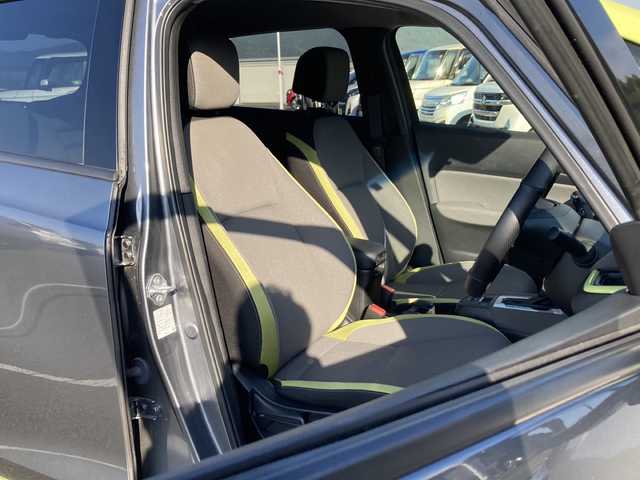 ホンダ フィット e:HEVネス 佐賀県 2020(令2)年 5.5万km シャイニンググレーM Gathers8インチナビ/バックカメラ/衝突被害軽減ブレーキ/路線逸脱警報/アダプティブクルーズコントロール/クリアランスソナー/電動パーキングブレーキ/オートブレーキホールド/ビルトインETC/ドライブレコーダー/ステアリングリモコン/プッシュスタート/スマートキー/LEDヘッドライト/フォグライト/純正アルミホイール