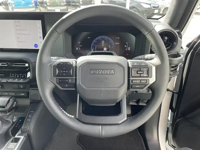 トヨタ ランドクルーザー ２５０ VX 和歌山県 2024(令6)年 0.1万km プラチナホワイトパールマイカ 純正12.3インチナビ/全方位カメラ/BT/HDMI/衝突被害軽減ブレーキ/レーンキープアシスト/レーダークルーズコントロール/前後コーナーセンサー/オートライト/ブラインドスポットモニター/サンルーフ/ビルトインETC2.0/ドラレコ/デジタルインナーミラー/前席/・シートヒーター/・シートベンチレーション/・パワーシート/電動リアゲート/ルーフレール/純正18インチアルミ