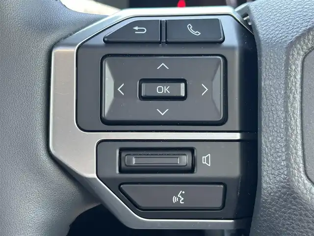 トヨタ ランドクルーザー ２５０ VX 和歌山県 2024(令6)年 0.1万km プラチナホワイトパールマイカ 純正12.3インチナビ/全方位カメラ/BT/HDMI/衝突被害軽減ブレーキ/レーンキープアシスト/レーダークルーズコントロール/前後コーナーセンサー/オートライト/ブラインドスポットモニター/サンルーフ/ビルトインETC2.0/ドラレコ/デジタルインナーミラー/前席/・シートヒーター/・シートベンチレーション/・パワーシート/電動リアゲート/ルーフレール/純正18インチアルミ