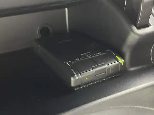 トヨタ エスクァイア Gi プレミアムパッケージ 埼玉県 2018(平30)年 5.6万km パール ＴＲＤエアロ　純正１０インチナビ　両側パワースライド　シートヒーター　ステアリングヒーター　ＬＥＤヘッドライト　ＬＥＤフォグ　バックカメラ　リアオートエアコン　クルーズコントロール　ビルトインＥＴＣ