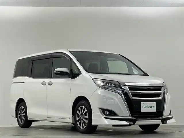トヨタ エスクァイア Gi プレミアムパッケージ 埼玉県 2018(平30)年 5.6万km パール ＴＲＤエアロ　純正１０インチナビ　両側パワースライド　シートヒーター　ステアリングヒーター　ＬＥＤヘッドライト　ＬＥＤフォグ　バックカメラ　リアオートエアコン　クルーズコントロール　ビルトインＥＴＣ