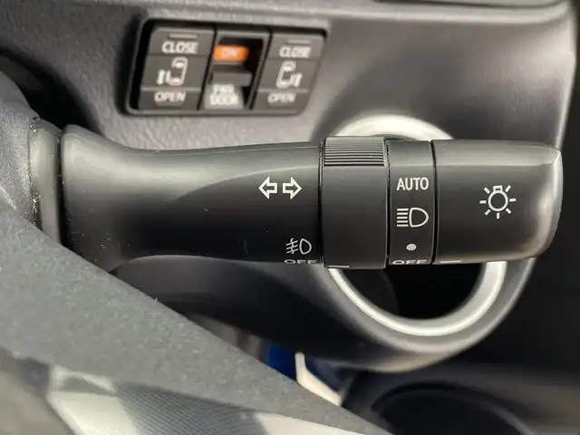 トヨタ シエンタ ハイブリッド G クエロ 鹿児島県 2019(平31)年 1.3万km コバルトブルーメタリック 純正SDナビ/(AM/FM/BT/CD/SD)/ワンセグ/トヨタセーフティセンス/パノラミックビューモニター/ハーフレザーシート/両側パワースライドドア/ハーフレザーシート/オートマチックハイビーム/LED/ETC/USB/社外ドラレコ(CSD-790FHG)/純正フロアマット