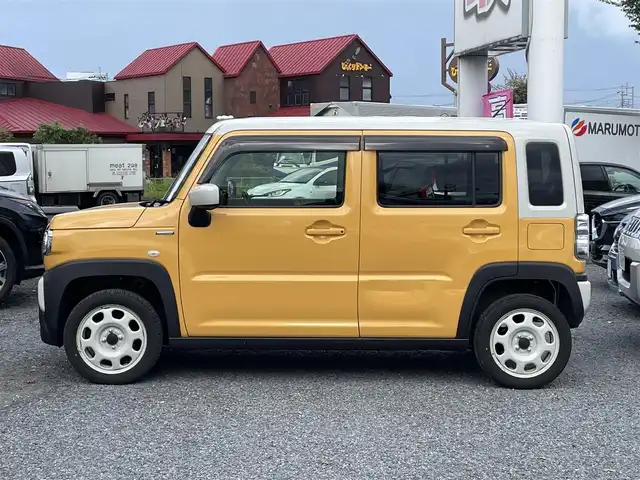 スズキ ハスラー HYBRID G ターボ 埼玉県 2023(令5)年 0.6万km アクティブイエロー/ソフトベージュメタリック ワンオーナー/ターボ/前席シートヒーター/純正ＳＤナビ/（ＤＶＤ＆ＣＤ＆ＭＳＶ＆ＢＴ＆ＵＳＢ）/前後ドライブレコーダー/スズキセーフティサポート/・デュアルカメラブレーキサポート/・誤発進抑制機能/・車線逸脱警報機能/・車線逸脱抑制機能/・ふらつき警報機能/・先行車発進お知らせ機能/・ハイビームアシスト/・アクティブクルーズコントロール/・標識認識機能/・後退時ブレーキサポート/・後方誤発進抑制機能/・リヤパーキングセンサー/アイドリングストップ/ステアリングリモコン/パドルシフト/純正１５inアルミホイール/オートライト/ＬＥＤライト/電動格納ミラー/スマートキー/プッシュスタート/Ｗ＆サイド＆カーテンエアバッグ/横滑り防止機能/ＡＢＳ/ドアバイザー/フロアマット/新車保証書/取扱説明書（車両＆ナビ）/スマートスペアキー有