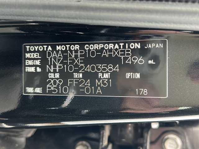 トヨタ アクア G G’s 山形県 2015(平27)年 9万km ブラックマイカ 禁煙車/横滑り防止装置/クルーズコントロール/純正ナビ/（Bluetooth/CD/DVD/フルセグ)/バックカメラ/ハーフレザーシート/LEDオートライト/フォグランプ/純正ドライブレコーダー/ステアリングスイッチ/ビルトインETC/純正AW/純正フロアマット/電動格納ウィンカーミラー/スマートキー