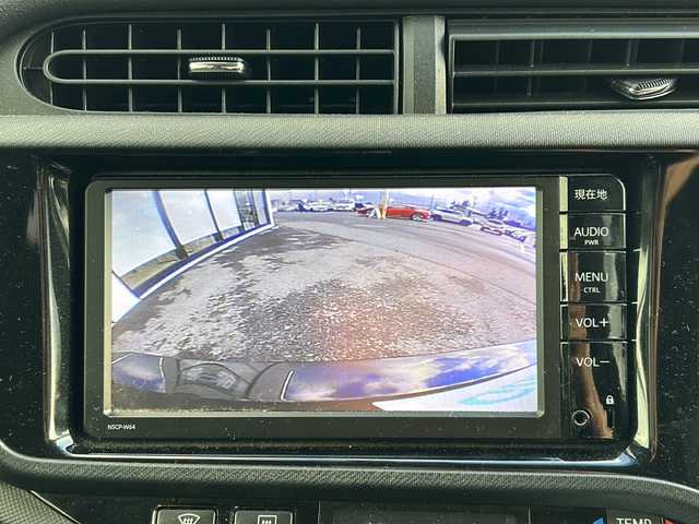 トヨタ アクア G G’s 山形県 2015(平27)年 9万km ブラックマイカ 禁煙車/横滑り防止装置/クルーズコントロール/純正ナビ/（Bluetooth/CD/DVD/フルセグ)/バックカメラ/ハーフレザーシート/LEDオートライト/フォグランプ/純正ドライブレコーダー/ステアリングスイッチ/ビルトインETC/純正AW/純正フロアマット/電動格納ウィンカーミラー/スマートキー