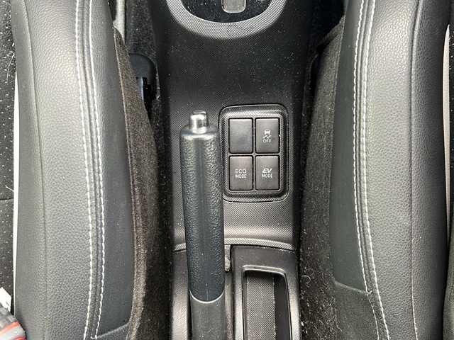 トヨタ アクア G G’s 山形県 2015(平27)年 9万km ブラックマイカ 禁煙車/横滑り防止装置/クルーズコントロール/純正ナビ/（Bluetooth/CD/DVD/フルセグ)/バックカメラ/ハーフレザーシート/LEDオートライト/フォグランプ/純正ドライブレコーダー/ステアリングスイッチ/ビルトインETC/純正AW/純正フロアマット/電動格納ウィンカーミラー/スマートキー