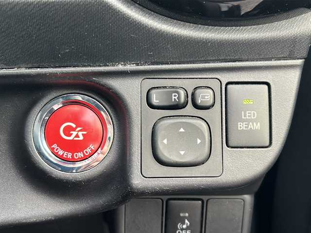 トヨタ アクア G G’s 山形県 2015(平27)年 9万km ブラックマイカ 禁煙車/横滑り防止装置/クルーズコントロール/純正ナビ/（Bluetooth/CD/DVD/フルセグ)/バックカメラ/ハーフレザーシート/LEDオートライト/フォグランプ/純正ドライブレコーダー/ステアリングスイッチ/ビルトインETC/純正AW/純正フロアマット/電動格納ウィンカーミラー/スマートキー