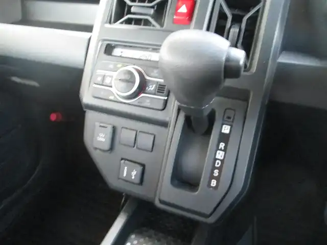 ダイハツ タフト X 千葉県 2024(令6)年 0.6万km レイクブルーメタリック ワンオーナー/純正ディスプレイオーディオ/　【BT/USB/HDMI/フルセグTV】/バックカメラ/フロント、リアコーナーセンサー/電動パーキングブレーキ/オートブレーキホールド/ＬＥＤヘッドライト/スマートアシスト/ガラスルーフ