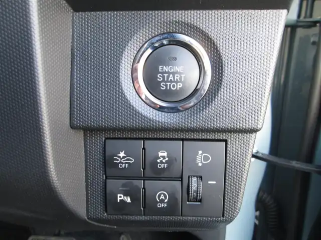 ダイハツ タフト X 千葉県 2024(令6)年 0.6万km レイクブルーメタリック ワンオーナー/純正ディスプレイオーディオ/　【BT/USB/HDMI/フルセグTV】/バックカメラ/フロント、リアコーナーセンサー/電動パーキングブレーキ/オートブレーキホールド/ＬＥＤヘッドライト/スマートアシスト/ガラスルーフ