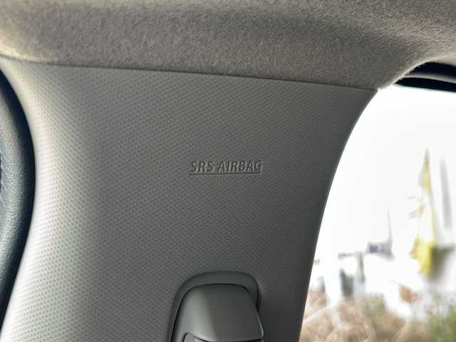 スズキ フロンクス 静岡県 2024(令6)年 0.7万km パールⅡ 純正ナビ/・フルセグTV/・FM/AM/・Bluetooth/・USB/・iPod/・HDMI/・Smartphone Link/主要装備/・全方位カメラ/・ワイヤレス充電器/・前席シートヒーター/・ＥＴＣ/・ヘッドアップディスプレイ/・衝突被害軽減システム/・アイドリングストップ/・レーンキープアシスト/・追従クルコン/・電動パーキング/・オートホールド/・パドルシフト/・ステリモ/・ハーフレザーシート