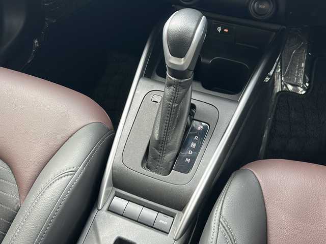 スズキ フロンクス 静岡県 2024(令6)年 0.7万km パールⅡ 純正ナビ/・フルセグTV/・FM/AM/・Bluetooth/・USB/・iPod/・HDMI/・Smartphone Link/主要装備/・全方位カメラ/・ワイヤレス充電器/・前席シートヒーター/・ＥＴＣ/・ヘッドアップディスプレイ/・衝突被害軽減システム/・アイドリングストップ/・レーンキープアシスト/・追従クルコン/・電動パーキング/・オートホールド/・パドルシフト/・ステリモ/・ハーフレザーシート