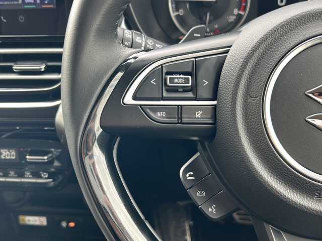 スズキ フロンクス 静岡県 2024(令6)年 0.7万km パールⅡ 純正ナビ/・フルセグTV/・FM/AM/・Bluetooth/・USB/・iPod/・HDMI/・Smartphone Link/主要装備/・全方位カメラ/・ワイヤレス充電器/・前席シートヒーター/・ＥＴＣ/・ヘッドアップディスプレイ/・衝突被害軽減システム/・アイドリングストップ/・レーンキープアシスト/・追従クルコン/・電動パーキング/・オートホールド/・パドルシフト/・ステリモ/・ハーフレザーシート