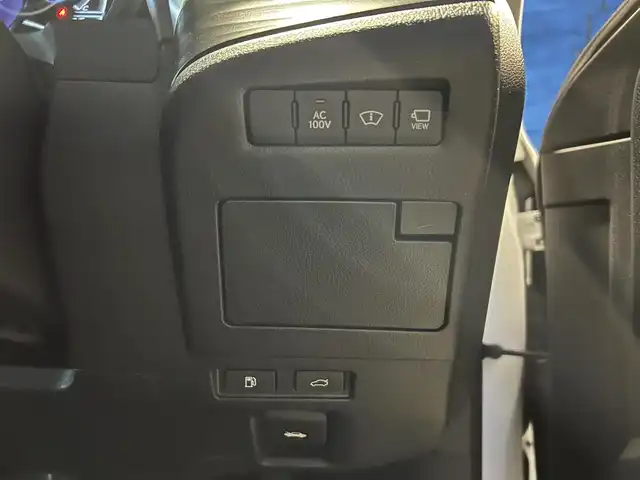 レクサス ＥＳ 300h バージョンL 愛知県 2020(令2)年 4.2万km ソニッククォーツ /ワンオーナー車//R3～R7年度分D記録簿//純正メモリナビ//AM/FM/BT/CD/DVD//SD/USB/フルセグ/AUX//サンルーフ//ビルトインETC2.0//パノラミックビューモニター//ブラインドスポットモニター//ヘッドアップディスプレイ//プリクラッシュセーフティー//レーダークルーズコントロール//ロードトレーシングアシスト//ロードサインアシスト//パーキングサポートアラーム//クリアランスソナー//先行車発進お知らせ//タイヤ空気圧警報システム//三眼LEDヘッドライト//AC100V//電動リアゲート//ブレーキホールド//電動パーキングブレーキ//オートヘッドライト//オートハイビーム//フォグランプ//オートワイパー//電動リアサンシェード//D.N席ベンチレーション//D・N席シートヒーター//D・N席メモリ付きパワーシート//ウッドコンビ革巻きステアリング//ステアリングヒーター//ステアリングスイッチ//電動チルト＆テレスコピックステアリング//パドルシフト//SPORT MODE//NORMAL MODE//ECO MODE//EV MODE//純正フロアマット//ドアバイザー//ISOFIX//保証書//スペアキー（スマートキー・カードキー×１）//前後ドライブレコーダー