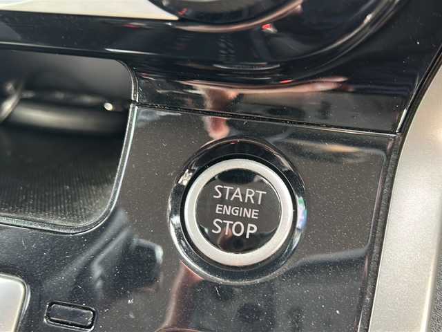 日産 セレナ ハイウェイスター Vセレクション 静岡県 2018(平30)年 3.1万km ダイヤモンドブラック /社外9インチナビ/地デジTV//CD/DVD/Bluetooth//バック/全周囲カメラ//両側パワースライドドア//プロパイロット//全車追従クルーズコントロール//ハンズフリースライドドア//ドライブレコーダー//LEDヘッドライト//レーンキープアシスト//純正16インチAW//ETC