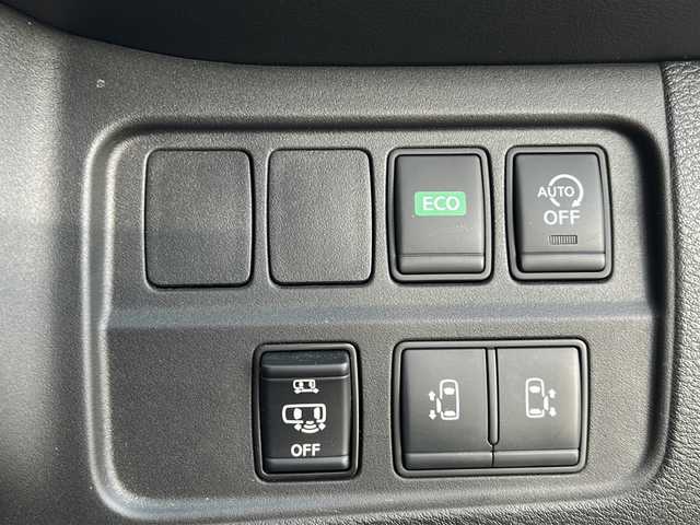 日産 セレナ ハイウェイスター Vセレクション 静岡県 2018(平30)年 3.1万km ダイヤモンドブラック /社外9インチナビ/地デジTV//CD/DVD/Bluetooth//バック/全周囲カメラ//両側パワースライドドア//プロパイロット//全車追従クルーズコントロール//ハンズフリースライドドア//ドライブレコーダー//LEDヘッドライト//レーンキープアシスト//純正16インチAW//ETC