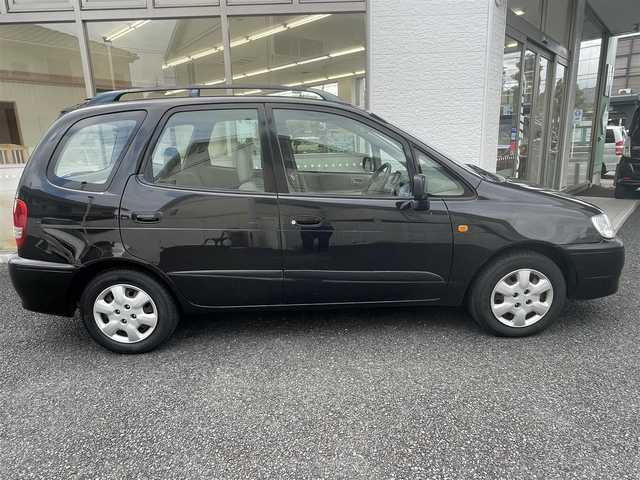 トヨタ カローラ スパシオ Vパッケージ 神奈川県 2000(平12)年 4.4万km ブラックM ワンオーナー/ルーフレール/リモコンキー/スペアキー×1/純正フロアマット/取扱説明書/保証書