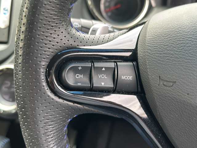 ホンダ フィット シャトル 15X クールエディション 福井県 2014(平26)年 7.3万km アラバスターシルバーメタリック ワンオーナー /純正HDDナビゲーション/（CD/DVD）/ワンセグテレビ/バックカメラ/クルーズコントロール/パドルシフト/オートライト/ステアリングリモコン/HIDヘッドライト/フォグランプ/シートヒーター/純正15インチアルミホイール/スマートキー/ETC/電動格納ミラー/保証書/取扱説明書