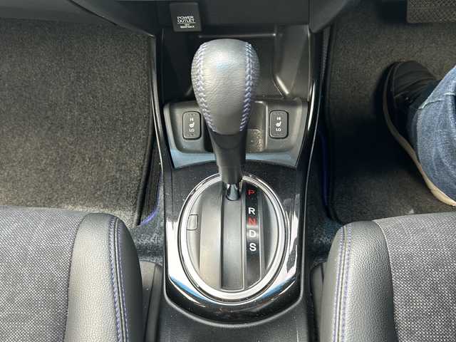 ホンダ フィット シャトル 15X クールエディション 福井県 2014(平26)年 7.3万km アラバスターシルバーメタリック ワンオーナー /純正HDDナビゲーション/（CD/DVD）/ワンセグテレビ/バックカメラ/クルーズコントロール/パドルシフト/オートライト/ステアリングリモコン/HIDヘッドライト/フォグランプ/シートヒーター/純正15インチアルミホイール/スマートキー/ETC/電動格納ミラー/保証書/取扱説明書