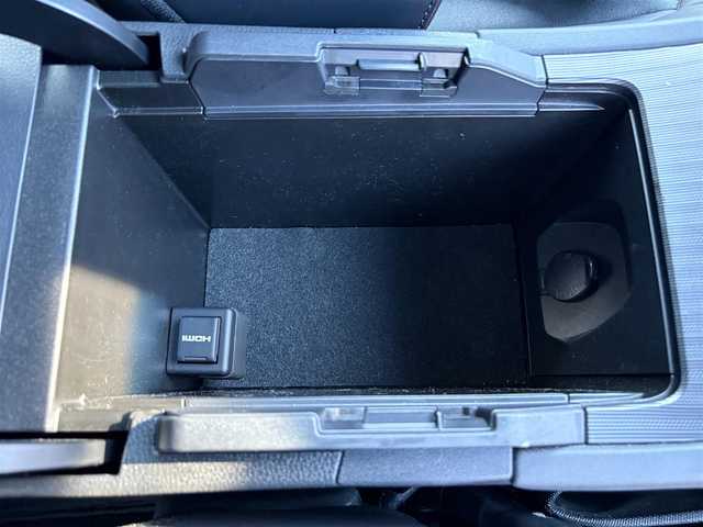 トヨタ ハリアー Z 大分県 2023(令5)年 3.5万km プレシャスブラックパール ・JBLナビ(USB/BT/Miracast)/・フルセグテレビ/・全方位カメラ/・モデリスタエアロ/・ヘッドアップディスプレイ/・レーダークルーズコントロール/・ドライブレコーダー/・ETC 2.0/・プリクラッシュセーフティ/・レーンキープアシスト/・ブラインドスポットモニター/・コーナーセンサー/・ステアリングリモコン/・オートハイビーム/・運転席パワーシート/・ブレーキホールド/・電動リアゲート/・デジタルインナーミラー