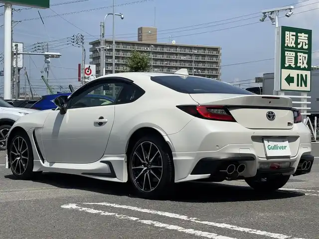 トヨタ ＧＲ８６ SZ 徳島県 2023(令5)年 0.4万km クリスタルホワイトパール 7インチナビ　NSZT-W68T/（ラジオ/BT/SD/フルセグ/DISC）/バックカメラ/コーナーセンサー/ETC/前後ドライブレコーダー/LEDヘッドライト/ドアバイザー/パドルシフト/追従式クルーズコントロール/スマートキー/スペアキー/プッシュスタート/新車時保証書/取扱説明書