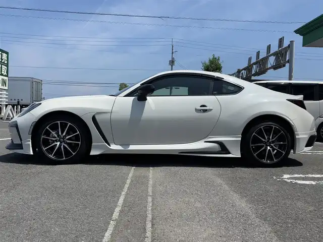 トヨタ ＧＲ８６ SZ 徳島県 2023(令5)年 0.4万km クリスタルホワイトパール 7インチナビ　NSZT-W68T/（ラジオ/BT/SD/フルセグ/DISC）/バックカメラ/コーナーセンサー/ETC/前後ドライブレコーダー/LEDヘッドライト/ドアバイザー/パドルシフト/追従式クルーズコントロール/スマートキー/スペアキー/プッシュスタート/新車時保証書/取扱説明書