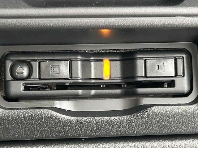 マツダ ＣＸ－６０ XD Lパッケージ 宮城県 2023(令5)年 1.5万km ロジウムホワイトプレミアムメタリック ４WD/アイアクティブセンス/・スマート・シティ・ブレーキ・サポート/・360度ビュー・モニター/・マツダ・レーダー・クルーズ・コントロール/・リア・クロス・トラフィック・アラート/・ハイビーム・コントロール・システム/・アダプティブ・LED・ヘッドライト/・車線逸脱警報システム/純正ナビ/・フルセグTV/Bluetooth/USB/・ETC/・全方位カメラ/・置くだけ充電/電動リアゲート/アイドリングストップ/電子パーキング/・オートホールド/革巻きステアリング/・ステアリングヒーター/・ステアリングリモコン/・パドルシフト/本革レザーシート/・パワーシート(運転席/助手席)/・シートヒーター(運転席/助手席)/プッシュスタート/・スマートキー/LEDヘッドライト/・オートライト/電動格納ミラー/純正アルミホイール/フロアマット