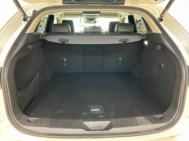 マツダ ＣＸ－６０ XD Lパッケージ 宮城県 2023(令5)年 1.5万km ロジウムホワイトプレミアムメタリック ４WD/アイアクティブセンス/・スマート・シティ・ブレーキ・サポート/・360度ビュー・モニター/・マツダ・レーダー・クルーズ・コントロール/・リア・クロス・トラフィック・アラート/・ハイビーム・コントロール・システム/・アダプティブ・LED・ヘッドライト/・車線逸脱警報システム/純正ナビ/・フルセグTV/Bluetooth/USB/・ETC/・全方位カメラ/・置くだけ充電/電動リアゲート/アイドリングストップ/電子パーキング/・オートホールド/革巻きステアリング/・ステアリングヒーター/・ステアリングリモコン/・パドルシフト/本革レザーシート/・パワーシート(運転席/助手席)/・シートヒーター(運転席/助手席)/プッシュスタート/・スマートキー/LEDヘッドライト/・オートライト/電動格納ミラー/純正アルミホイール/フロアマット