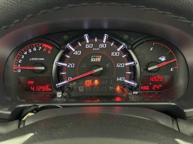 トヨタ コペン GRスポーツ 埼玉県 2022(令4)年 4.2万km パールホワイトⅢ 純正ナビ/　（AM/FM/BT/DVD/CD）/バックカメラ/フルセグテレビ/ドライブレコーダー/シートヒーター/純正アルミホイール/オートライト/LEDヘッドライト/フォグランプ/プッシュスタート