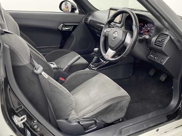 トヨタ コペン GRスポーツ 埼玉県 2022(令4)年 4.2万km パールホワイトⅢ 純正ナビ/　（AM/FM/BT/DVD/CD）/バックカメラ/フルセグテレビ/ドライブレコーダー/シートヒーター/純正アルミホイール/オートライト/LEDヘッドライト/フォグランプ/プッシュスタート