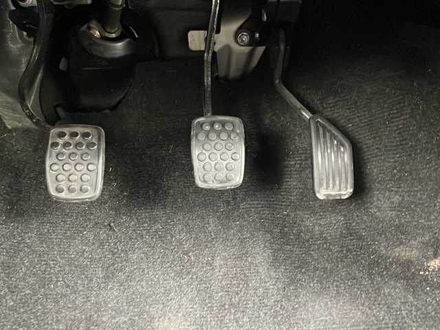 トヨタ コペン GRスポーツ 埼玉県 2022(令4)年 4.2万km パールホワイトⅢ 純正ナビ/　（AM/FM/BT/DVD/CD）/バックカメラ/フルセグテレビ/ドライブレコーダー/シートヒーター/純正アルミホイール/オートライト/LEDヘッドライト/フォグランプ/プッシュスタート