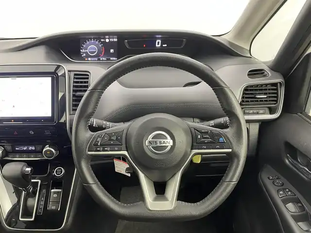 日産 セレナ ハイウェイスター V 埼玉県 2020(令2)年 7.6万km ブリリアントホワイトパール プロパイロット　社外９インチナビ　フリップダウンモニター　アラウンドビューモニター　ＢＳＩ　ＥＴＣ　前後ドライブレコーダー　レーダークルーズコントロール　ＨＤＭＩ　純正アルミホイール　オートライト