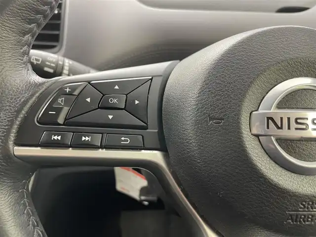 日産 セレナ ハイウェイスター V 埼玉県 2020(令2)年 7.6万km ブリリアントホワイトパール プロパイロット　社外９インチナビ　フリップダウンモニター　アラウンドビューモニター　ＢＳＩ　ＥＴＣ　前後ドライブレコーダー　レーダークルーズコントロール　ＨＤＭＩ　純正アルミホイール　オートライト